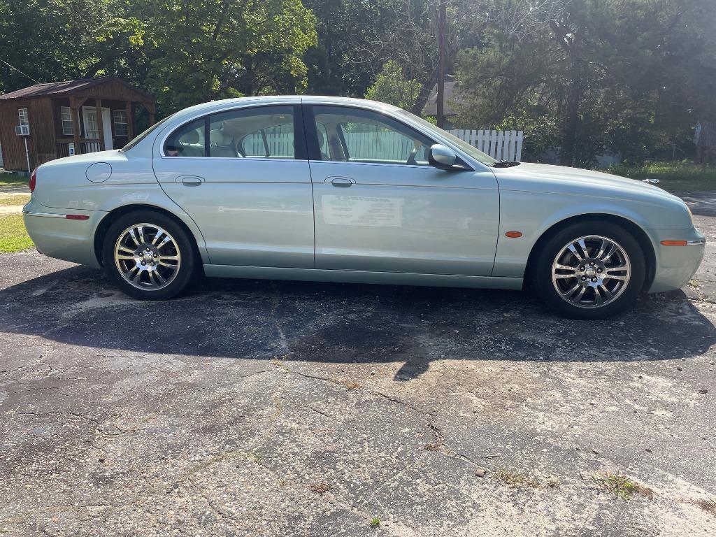 2005 Jaguar S-Type V6's photo