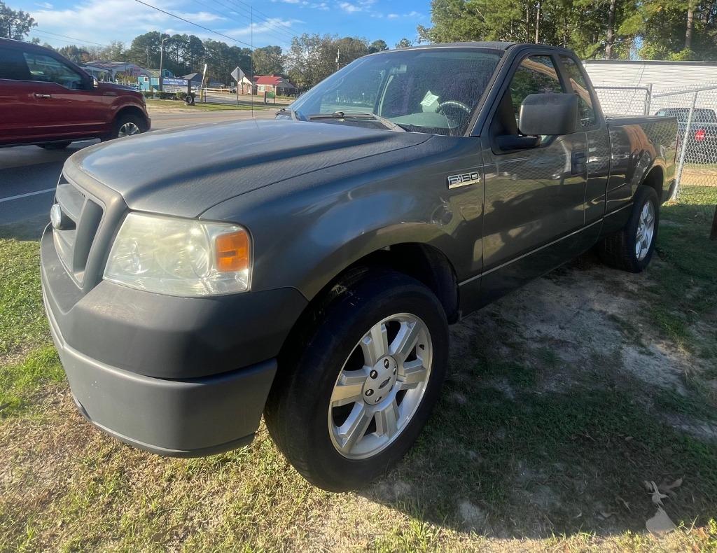 2006 Ford F-150 XL's photo