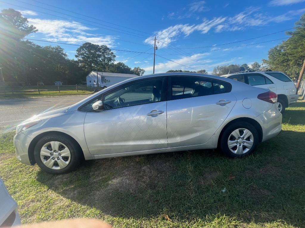 2018 Kia FORTE LX's photo